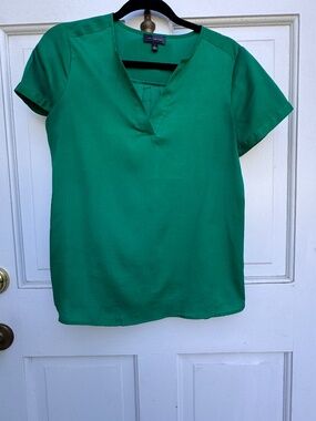 The Limited Blouse Women’s Small Emerald Green Split V-Neck Short Sleeve Top